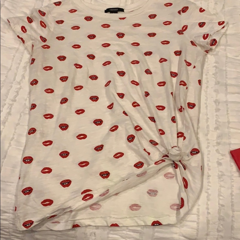 White shirt with lips on it